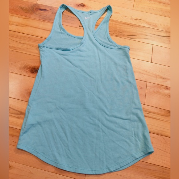 Nike Active Tank - Picture 2 of 3